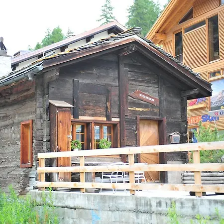 Yukon Chalet *