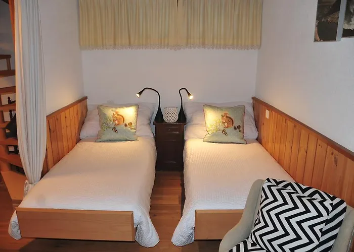 Yukon Alpesi faház *